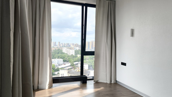 Продам трехкомнатную (3-комн.) квартиру, Окружной проезд, 10Б, Москва г