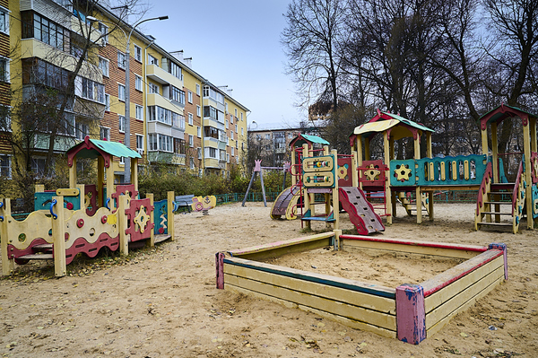 Продам трехкомнатную (3-комн.) квартиру, 50 лет Октября (Климовск мкр.) пр-кт, 16а, Подольск г