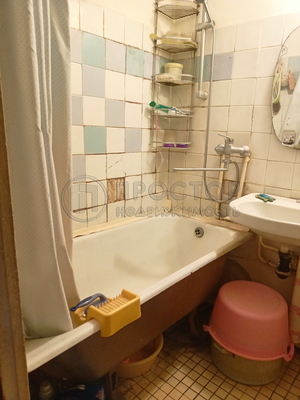 Продам многокомнатную квартиру, Россошанская ул, 13к3, Москва г