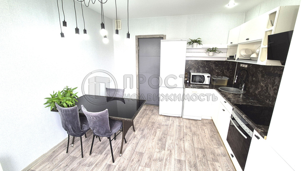 Продам трехкомнатную (3-комн.) квартиру, Святоозерская ул, 16, Москва г