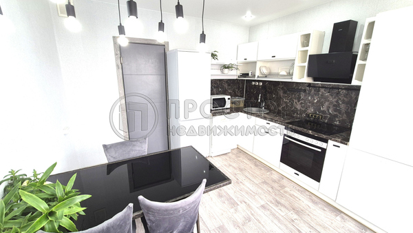 Продам трехкомнатную (3-комн.) квартиру, Святоозерская ул, 16, Москва г