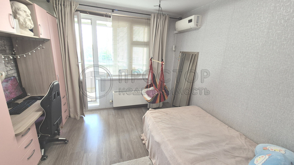 Продам трехкомнатную (3-комн.) квартиру, Святоозерская ул, 16, Москва г