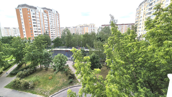 Продам трехкомнатную (3-комн.) квартиру, Святоозерская ул, 16, Москва г