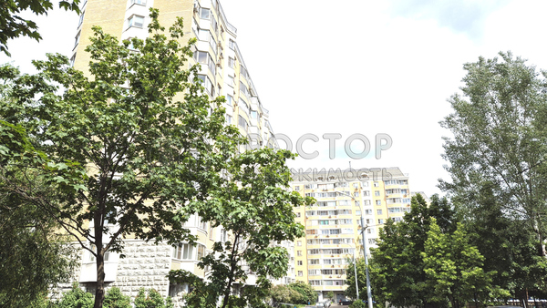 Продам трехкомнатную (3-комн.) квартиру, Святоозерская ул, 16, Москва г
