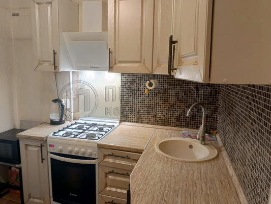 Продам двухкомнатную (2-комн.) квартиру, Бирюлёвская ул, 6, Москва г