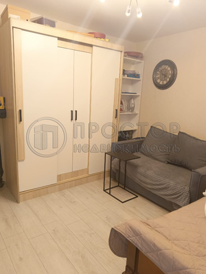 Продам двухкомнатную (2-комн.) квартиру, Бирюлёвская ул, 6, Москва г