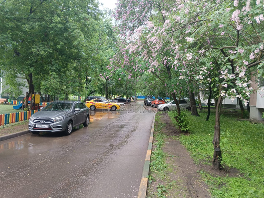 Продам двухкомнатную (2-комн.) квартиру, Бирюлёвская ул, 6, Москва г