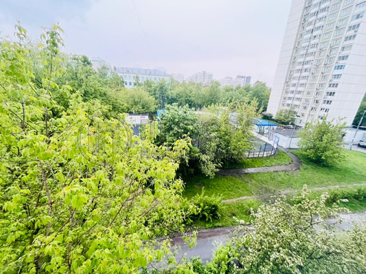 Продам однокомнатную (1-комн.) квартиру, Винокурова ул, 12к4, Москва г