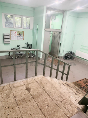 Продам однокомнатную (1-комн.) квартиру, Винокурова ул, 12к4, Москва г