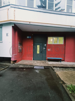 Продам однокомнатную (1-комн.) квартиру, Винокурова ул, 12к4, Москва г