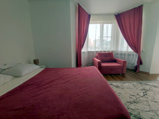 Продам однокомнатную (1-комн.) квартиру, Центральная ул, 26, Витязево с