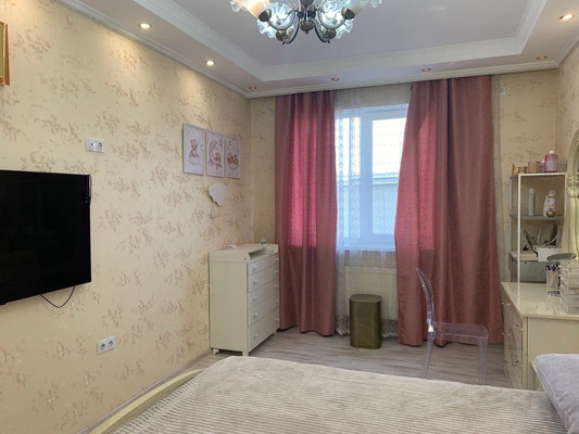 Продам двухкомнатную (2-комн.) квартиру, Линейная ул, 23, Краснодар г
