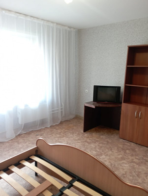 Продам трехкомнатную (3-комн.) квартиру, Абытаевская ул, 4а, Красноярск г