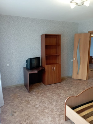 Продам трехкомнатную (3-комн.) квартиру, Абытаевская ул, 4а, Красноярск г