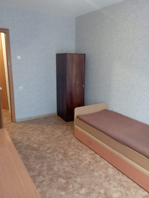 Продам трехкомнатную (3-комн.) квартиру, Абытаевская ул, 4а, Красноярск г