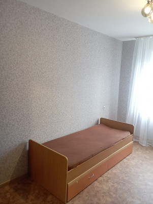 Продам трехкомнатную (3-комн.) квартиру, Абытаевская ул, 4а, Красноярск г