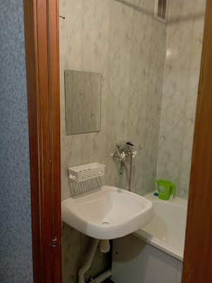 Продам трехкомнатную (3-комн.) квартиру, Абытаевская ул, 4а, Красноярск г