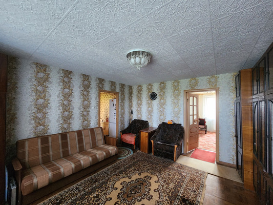 Продам трехкомнатную (3-комн.) квартиру, 23, Бегуницы д