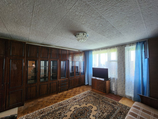 Продам трехкомнатную (3-комн.) квартиру, 23, Бегуницы д