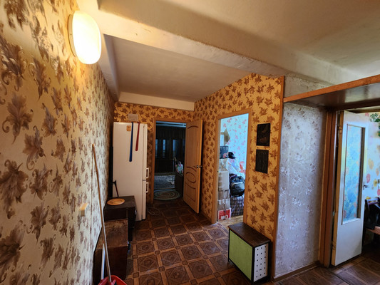 Продам трехкомнатную (3-комн.) квартиру, 23, Бегуницы д