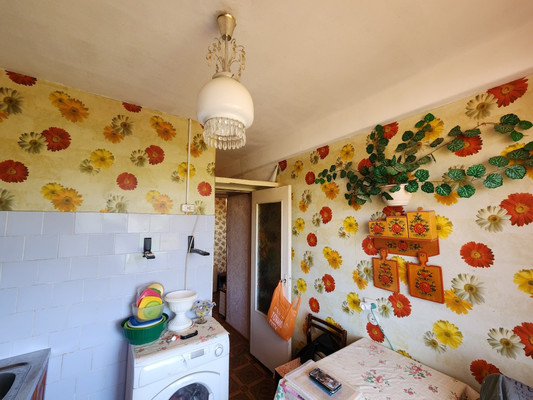 Продам трехкомнатную (3-комн.) квартиру, 23, Бегуницы д