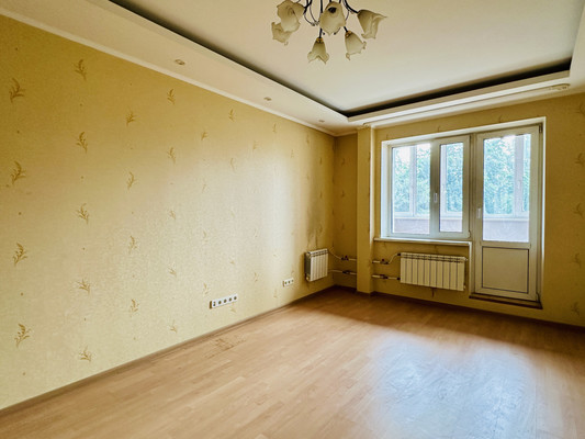 Продам двухкомнатную (2-комн.) квартиру, Школьная ул, 1, Ангелово с