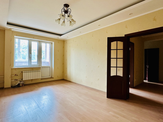 Продам двухкомнатную (2-комн.) квартиру, Школьная ул, 1, Ангелово с