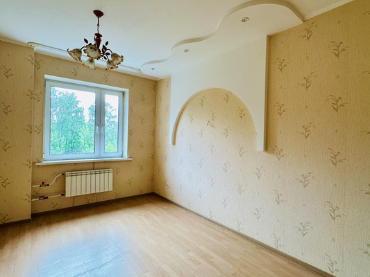 Продам двухкомнатную (2-комн.) квартиру, Школьная ул, 1, Ангелово с