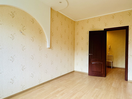 Продам двухкомнатную (2-комн.) квартиру, Школьная ул, 1, Ангелово с
