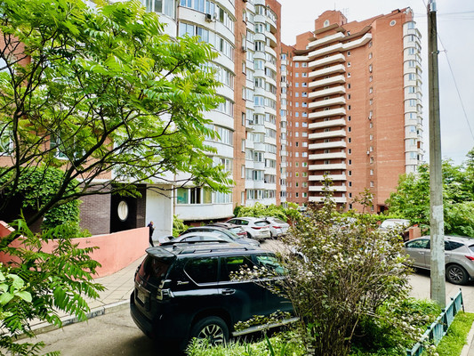 Продам двухкомнатную (2-комн.) квартиру, Школьная ул, 1, Ангелово с