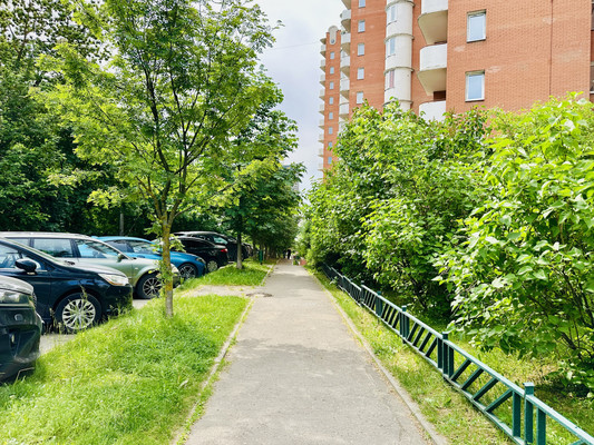 Продам двухкомнатную (2-комн.) квартиру, Школьная ул, 1, Ангелово с