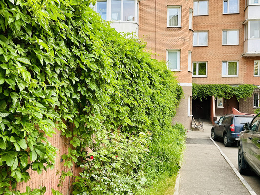 Продам двухкомнатную (2-комн.) квартиру, Школьная ул, 1, Ангелово с