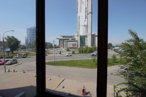 Продам двухкомнатную (2-комн.) квартиру, Невьянский пер, 1, Екатеринбург г