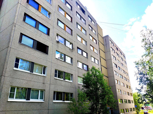 Продам комнату в 13-комн. квартире, Горняков пр-кт, 2В, Костомукша г