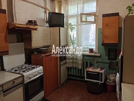 Продам многокомнатную квартиру, Курляндская ул, 32, Санкт-Петербург г