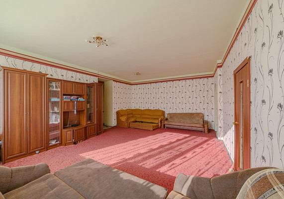 Продам трехкомнатную (3-комн.) квартиру, Мира ул, 13, Пенза г
