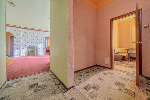Продам трехкомнатную (3-комн.) квартиру, Мира ул, 13, Пенза г