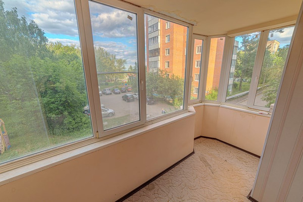 Продам трехкомнатную (3-комн.) квартиру, Мира ул, 13, Пенза г