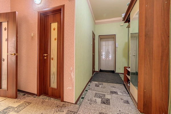 Продам трехкомнатную (3-комн.) квартиру, Мира ул, 13, Пенза г