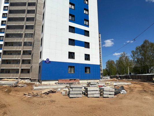 Продам трехкомнатную (3-комн.) квартиру, Колхозная ул, 16, Сыктывкар г