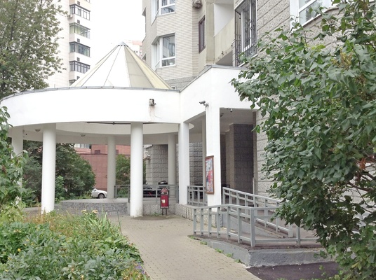 Продам двухкомнатную (2-комн.) квартиру, Беломорская ул, 18А, Москва г