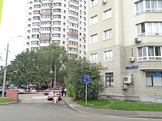 Продам двухкомнатную (2-комн.) квартиру, Беломорская ул, 18А, Москва г