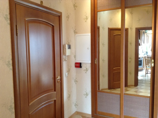 Продам двухкомнатную (2-комн.) квартиру, Беломорская ул, 18А, Москва г