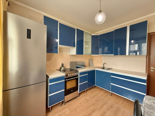 Продам двухкомнатную (2-комн.) квартиру, Дмитровка Б. ул, 4к4, Москва г