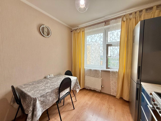 Продам двухкомнатную (2-комн.) квартиру, Дмитровка Б. ул, 4к4, Москва г