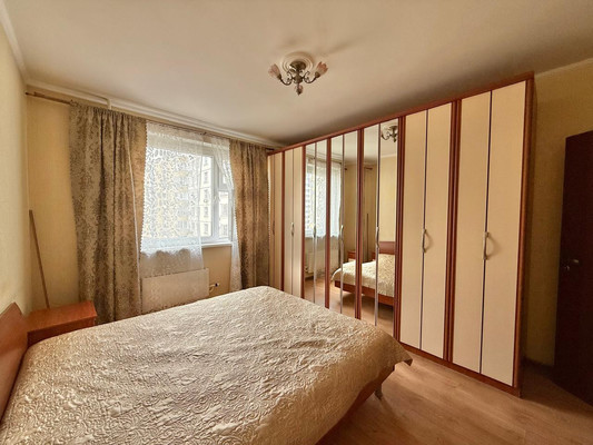 Продам двухкомнатную (2-комн.) квартиру, Дмитровка Б. ул, 4к4, Москва г