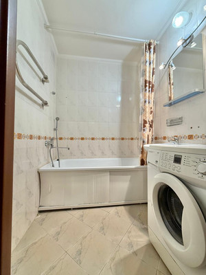 Продам двухкомнатную (2-комн.) квартиру, Дмитровка Б. ул, 4к4, Москва г