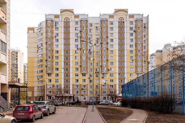 Продам двухкомнатную (2-комн.) квартиру, Дмитровка Б. ул, 4к4, Москва г