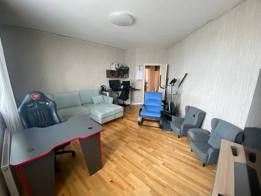 Продам трехкомнатную (3-комн.) квартиру, им. 40-летия Победы ул, 184к2, Краснодар г