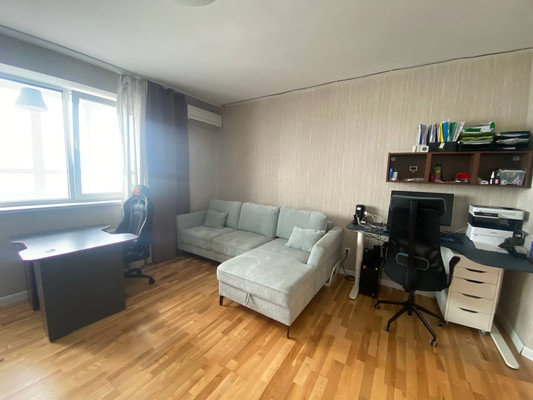 Продам трехкомнатную (3-комн.) квартиру, им. 40-летия Победы ул, 184к2, Краснодар г